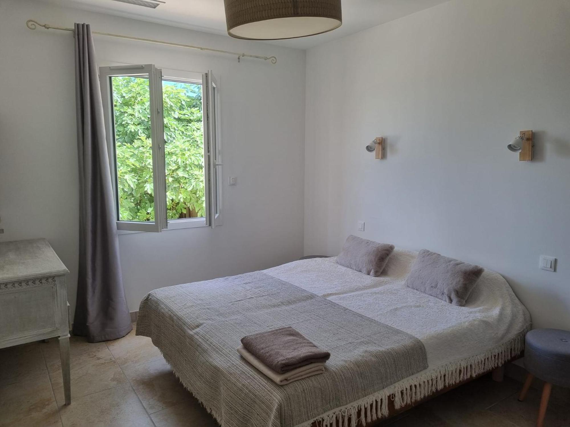 Au Fil De Soi Villa Saint-Julien-de-Peyrolas Szoba fotó